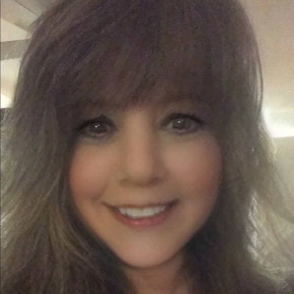 Meet your Posher, Christine - Picture 1 of 1